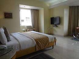 Ascot Hotel