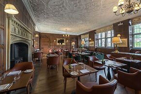 Rushton Hall Hotel & SPA