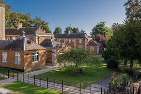 Rushton Hall Hotel & SPA