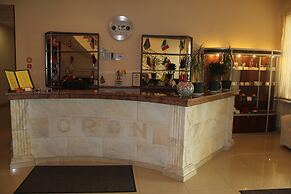 Hotel Cron