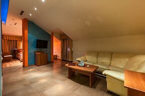 Hotel Cron