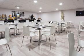 Hotel Familia Conde
