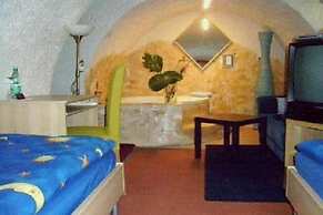 Fritzi's Art Hotel