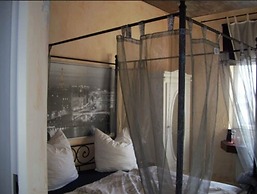 Fritzi's Art Hotel