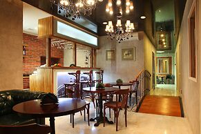 Martin Hotel