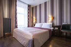 Martin Hotel