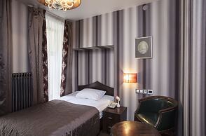 Martin Hotel