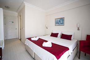 Ayapam Hotel