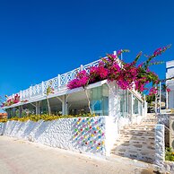 Hotel Mavi Beyaz