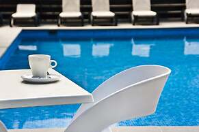 Summer Hotel