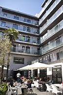 Summer Hotel