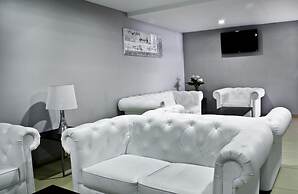 Summer Hotel