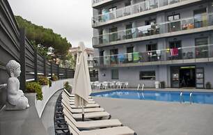 Summer Hotel