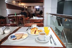 Hotel AyB Internacional