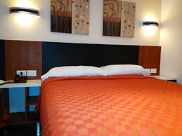 Hotel AyB Internacional