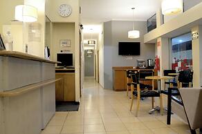 Hotel Mateos 1215