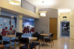 Hotel Mateos 1215