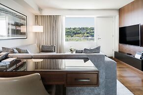 The James Hotel