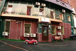 YELLOW UNLIMITED HOTEL 4