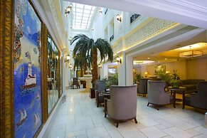 Emporium Hotel