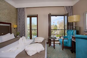 Emporium Hotel