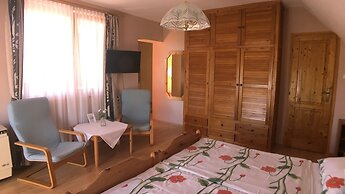 Hevizquelle Apartments