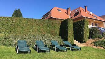 Hevizquelle Apartments