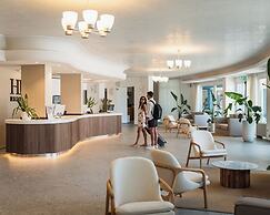 HR Resort
