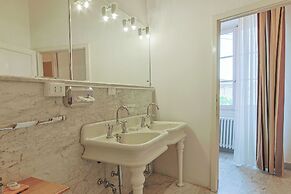 Hotel Villa Sermolli
