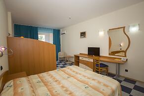 Royal Bay Hotel – All Inclusive