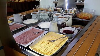 Brit Hotel Alghotel