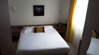 Brit Hotel Alghotel
