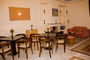 Alexiou Hotel