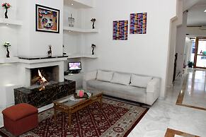 Alexiou Hotel