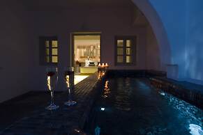 Oia Suites