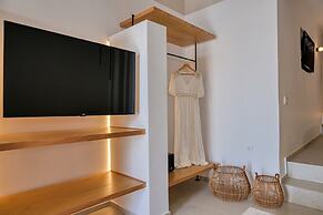 Oia Suites