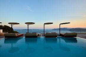 Oia Suites