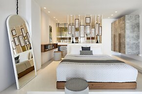 Oia Suites