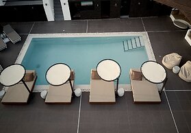 Oia Suites
