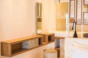 Oia Suites