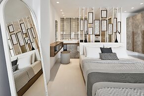 Oia Suites