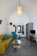 Oia Suites