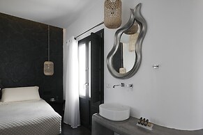 Oia Suites