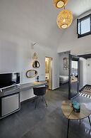 Oia Suites