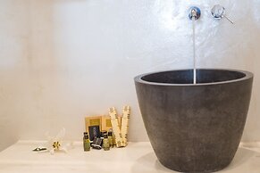 Oia Suites