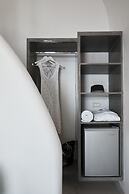 Oia Suites