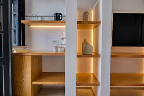 Oia Suites