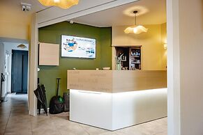 Brit Hotel L'Arrivée Guingamp