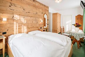 Hotel Oasi