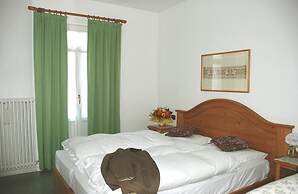 Hotel Oasi